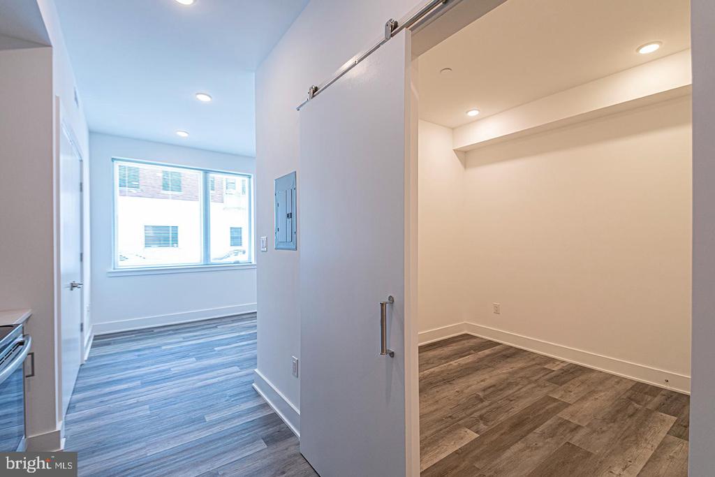 1245 RIDGE AVE #UNIT 203