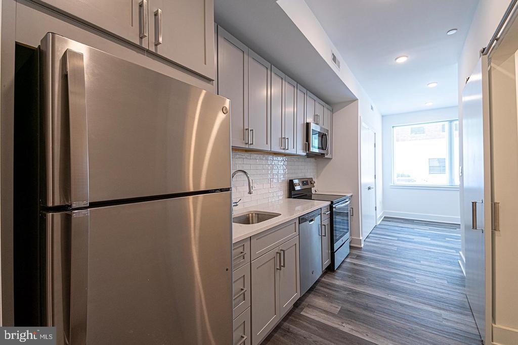1245 RIDGE AVE #UNIT 203