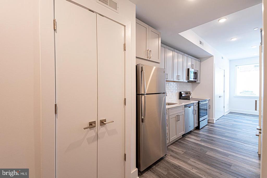 1245 RIDGE AVE #UNIT 203