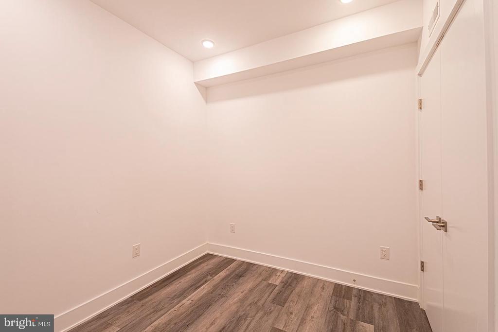 1245 RIDGE AVE #UNIT 203