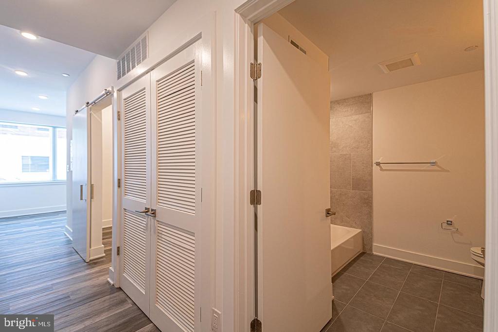 1245 RIDGE AVE #UNIT 203