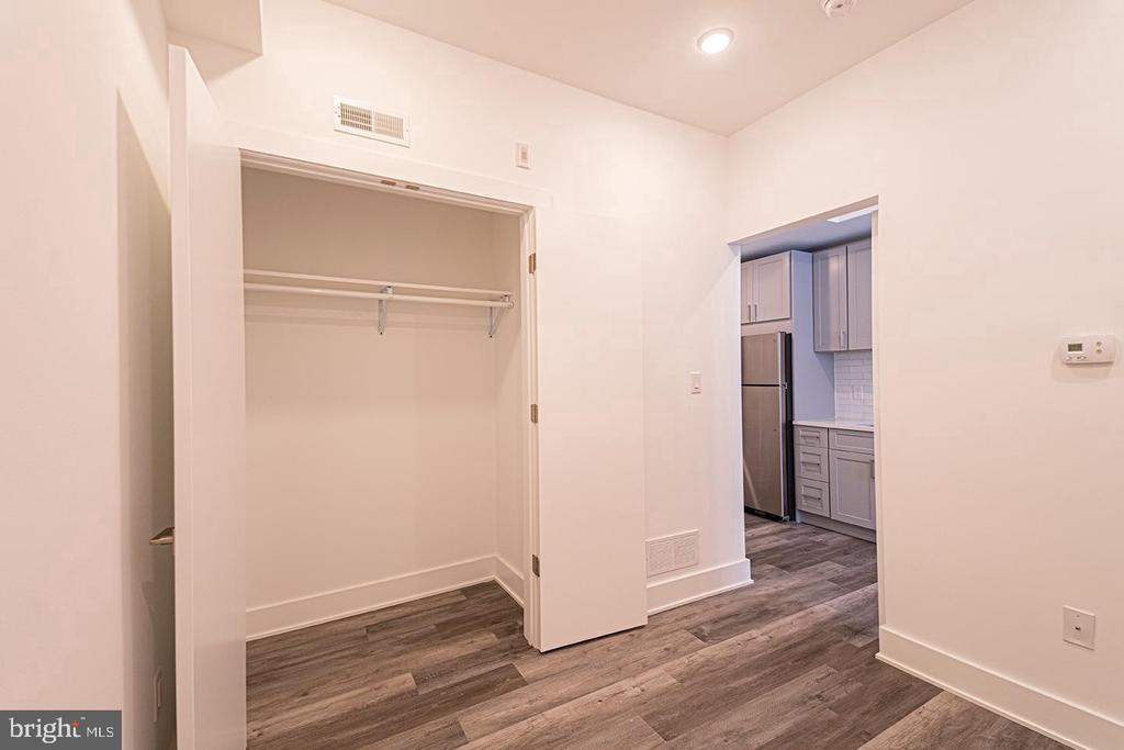 1245 RIDGE AVE #UNIT 203