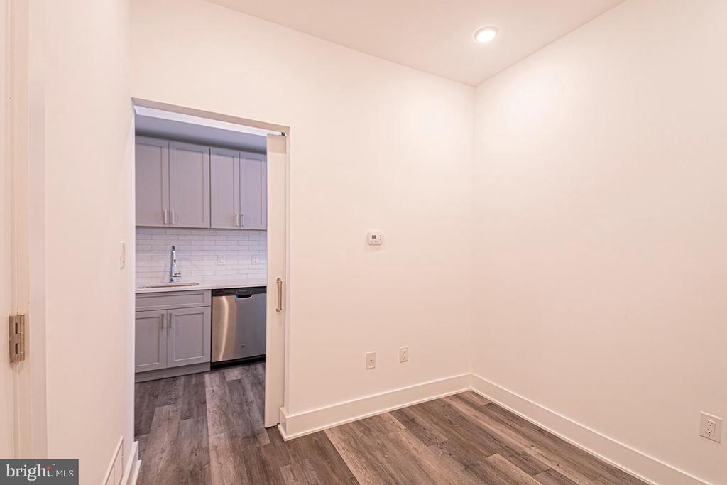1245 RIDGE AVE #UNIT 203