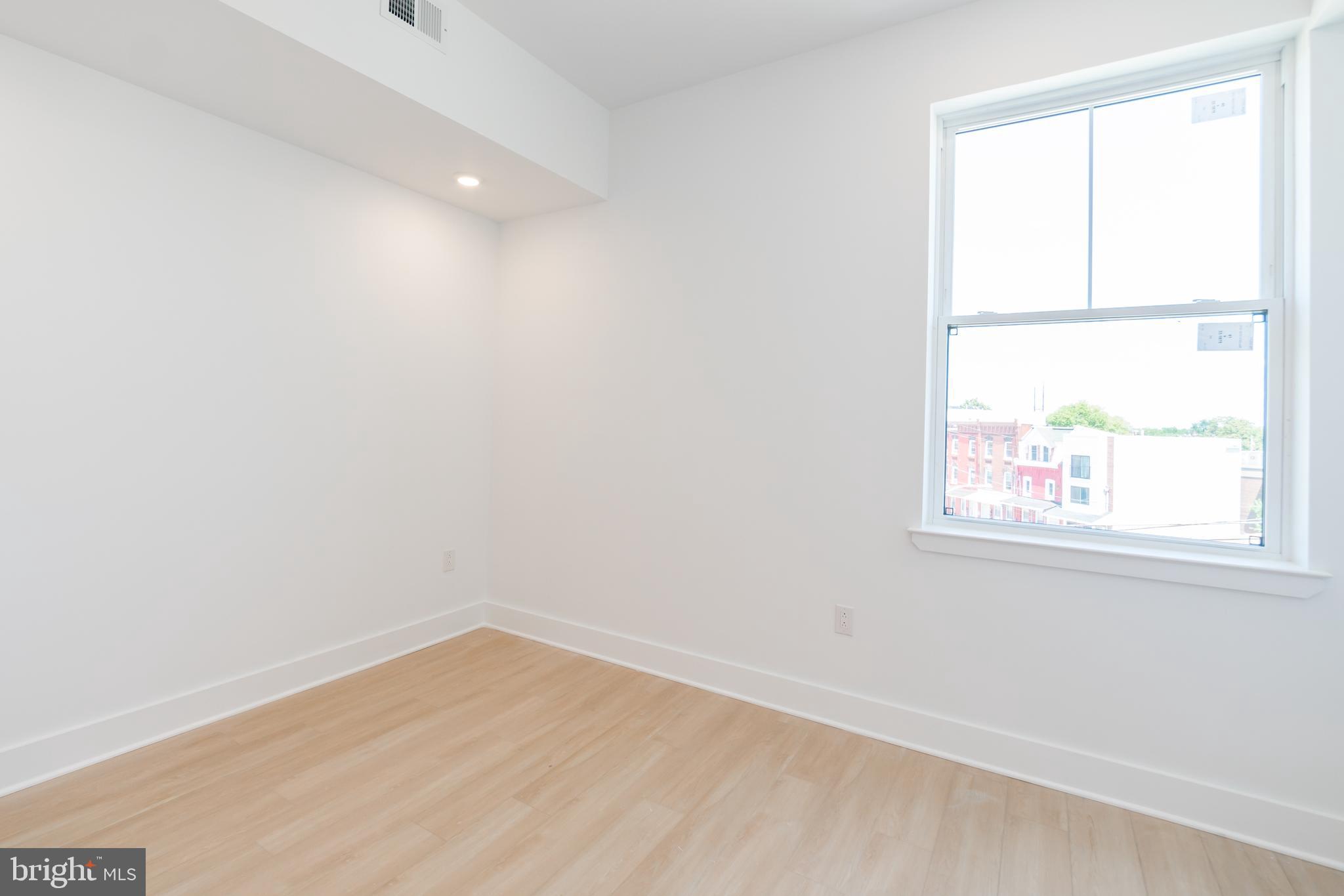 4408 LANCASTER AVE #UNIT 402