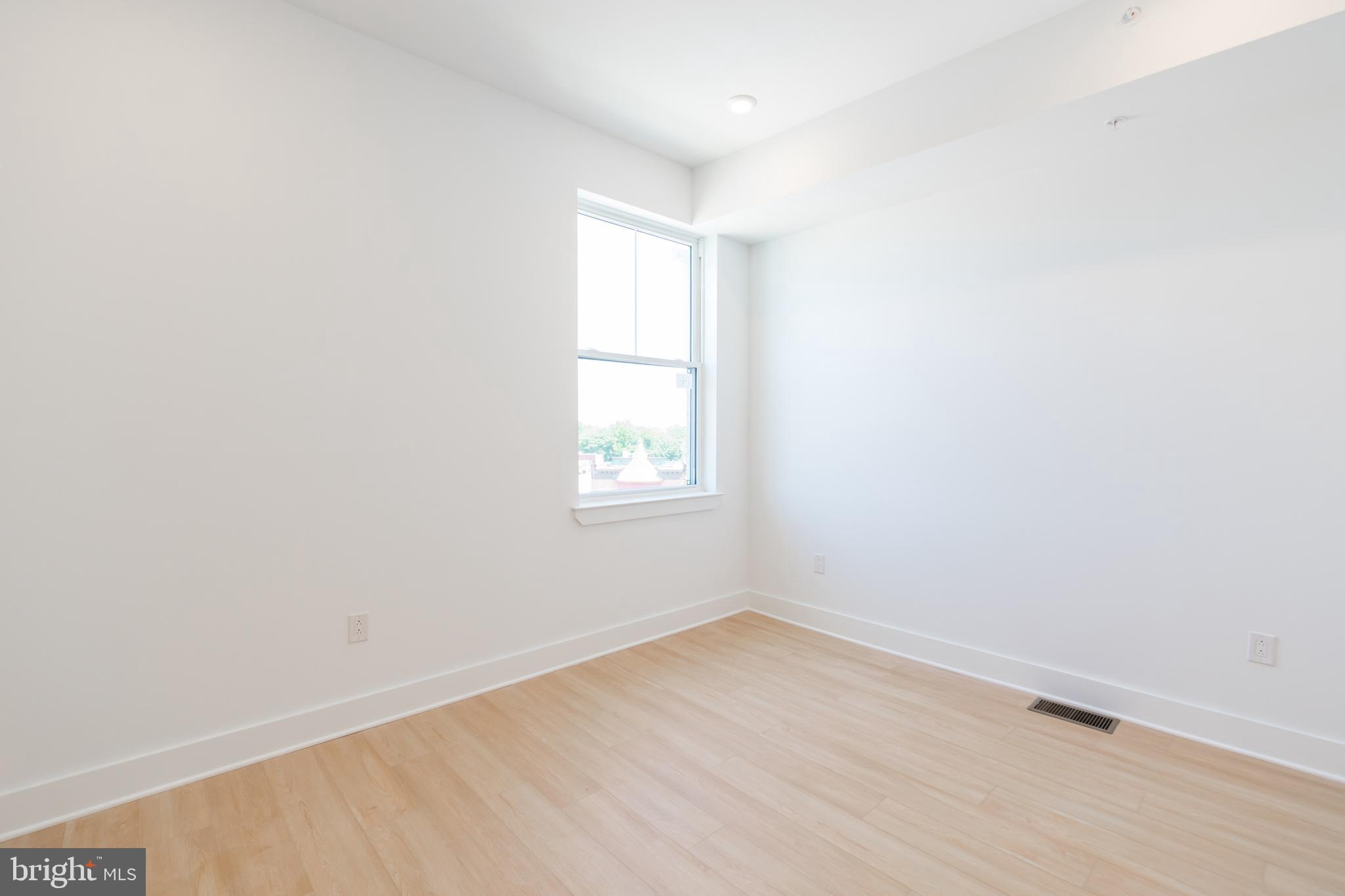 4408 LANCASTER AVE #UNIT 402