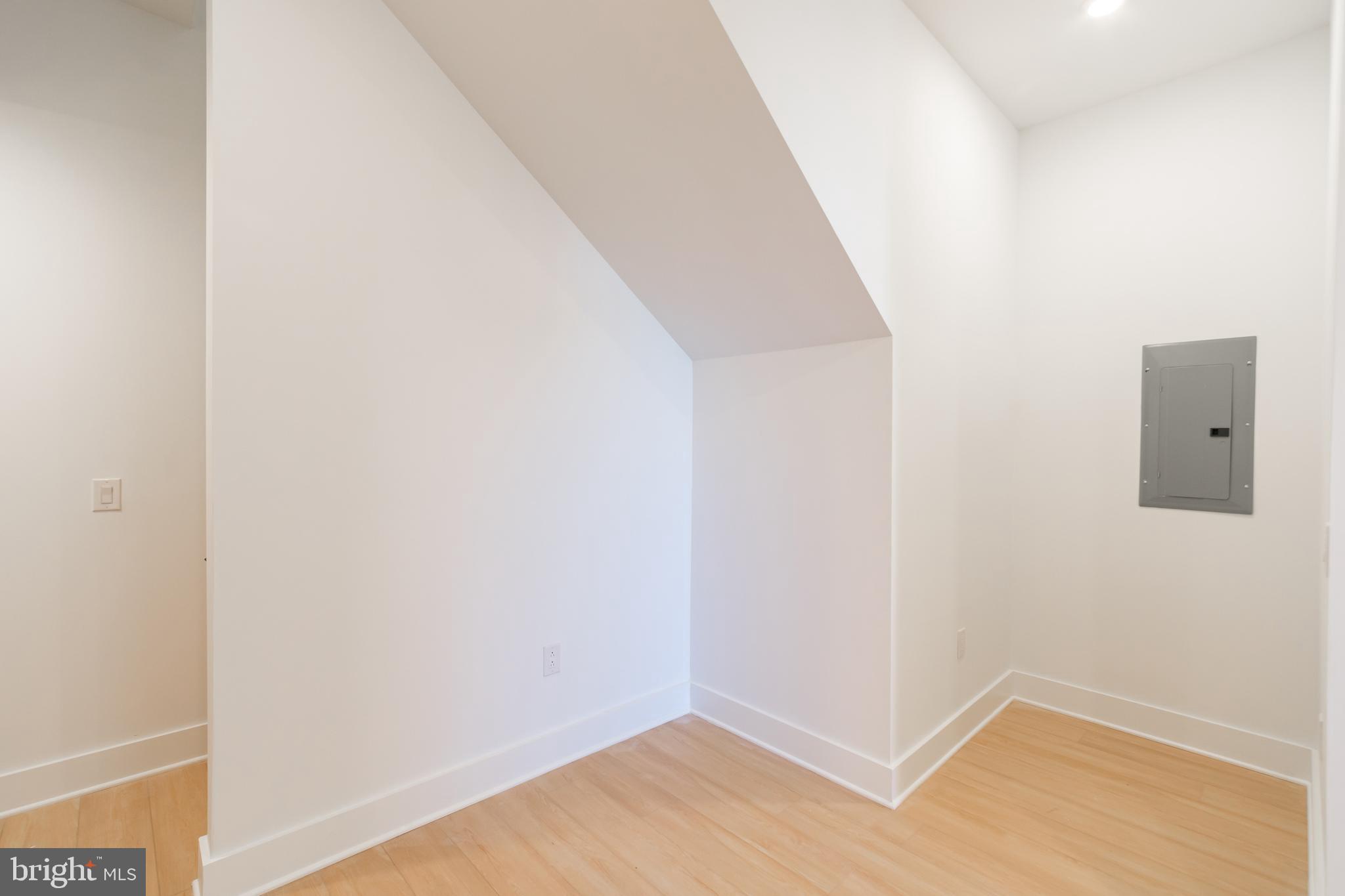 4408 LANCASTER AVE #UNIT 402