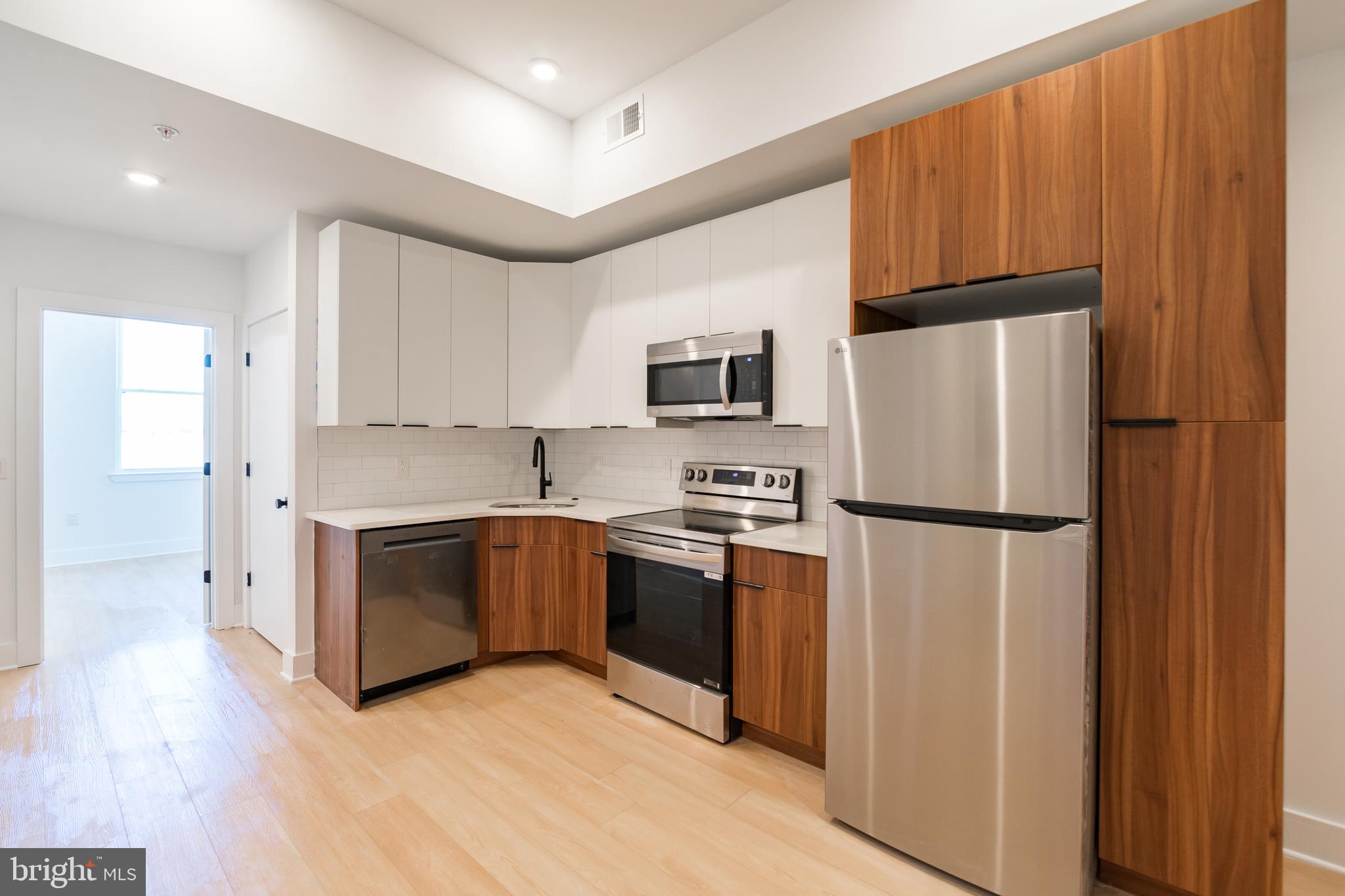 4408 LANCASTER AVE #UNIT 402