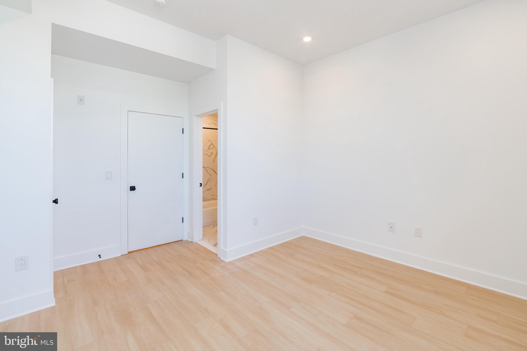 4408 LANCASTER AVE #UNIT 402