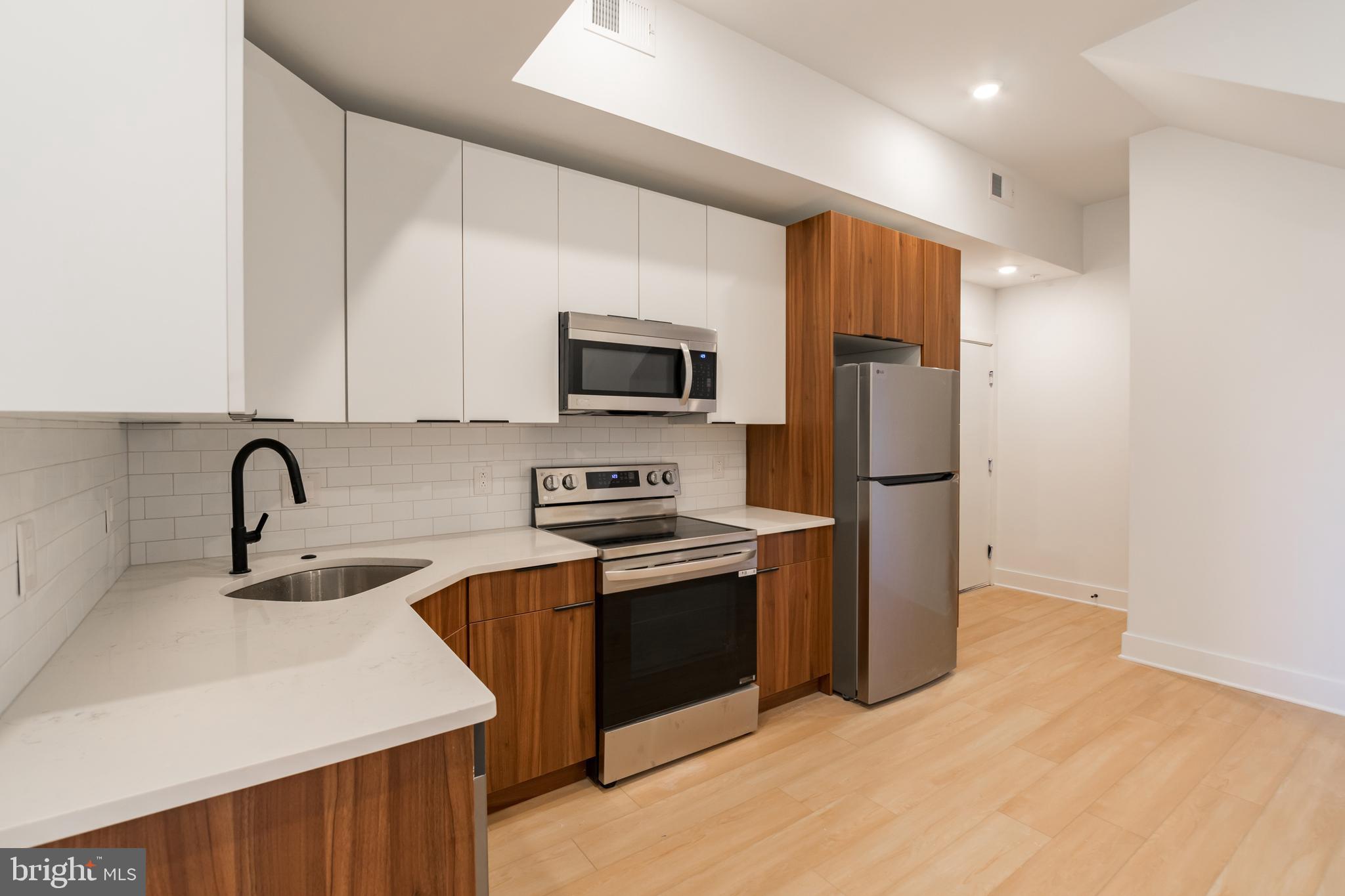 4408 LANCASTER AVE #UNIT 402