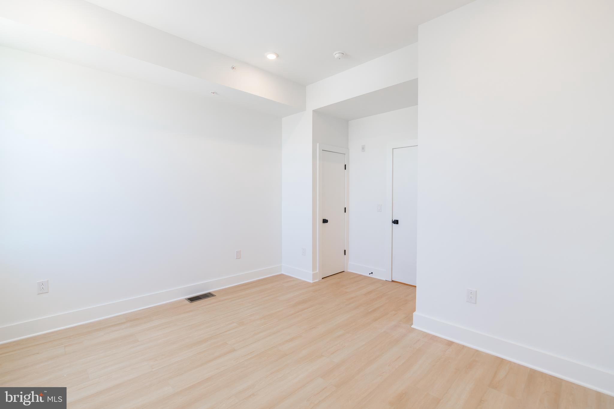 4408 LANCASTER AVE #UNIT 402