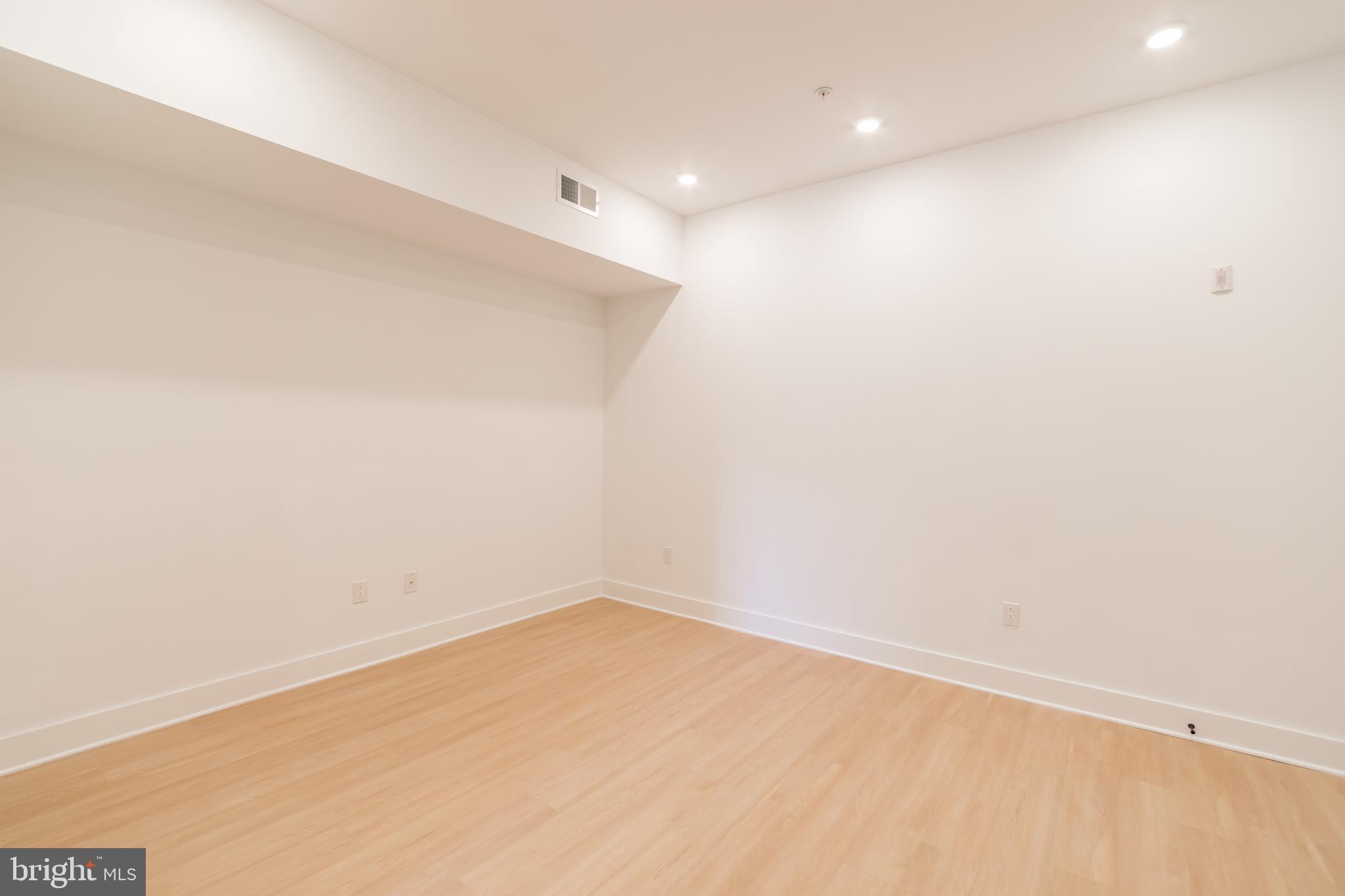 4408 LANCASTER AVE #UNIT 303