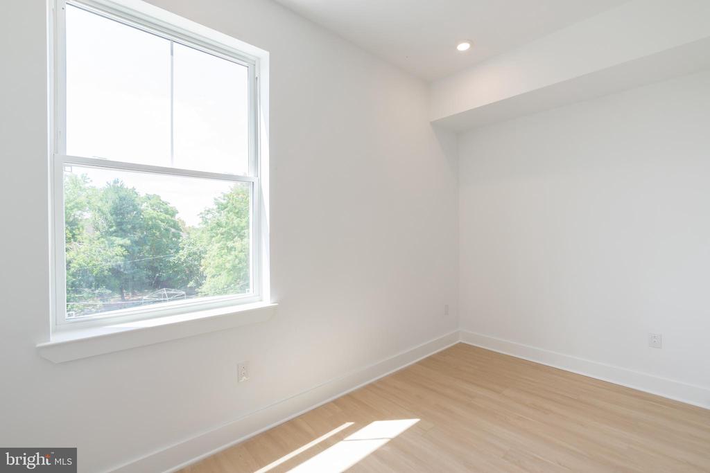 4408 LANCASTER AVE #UNIT 303
