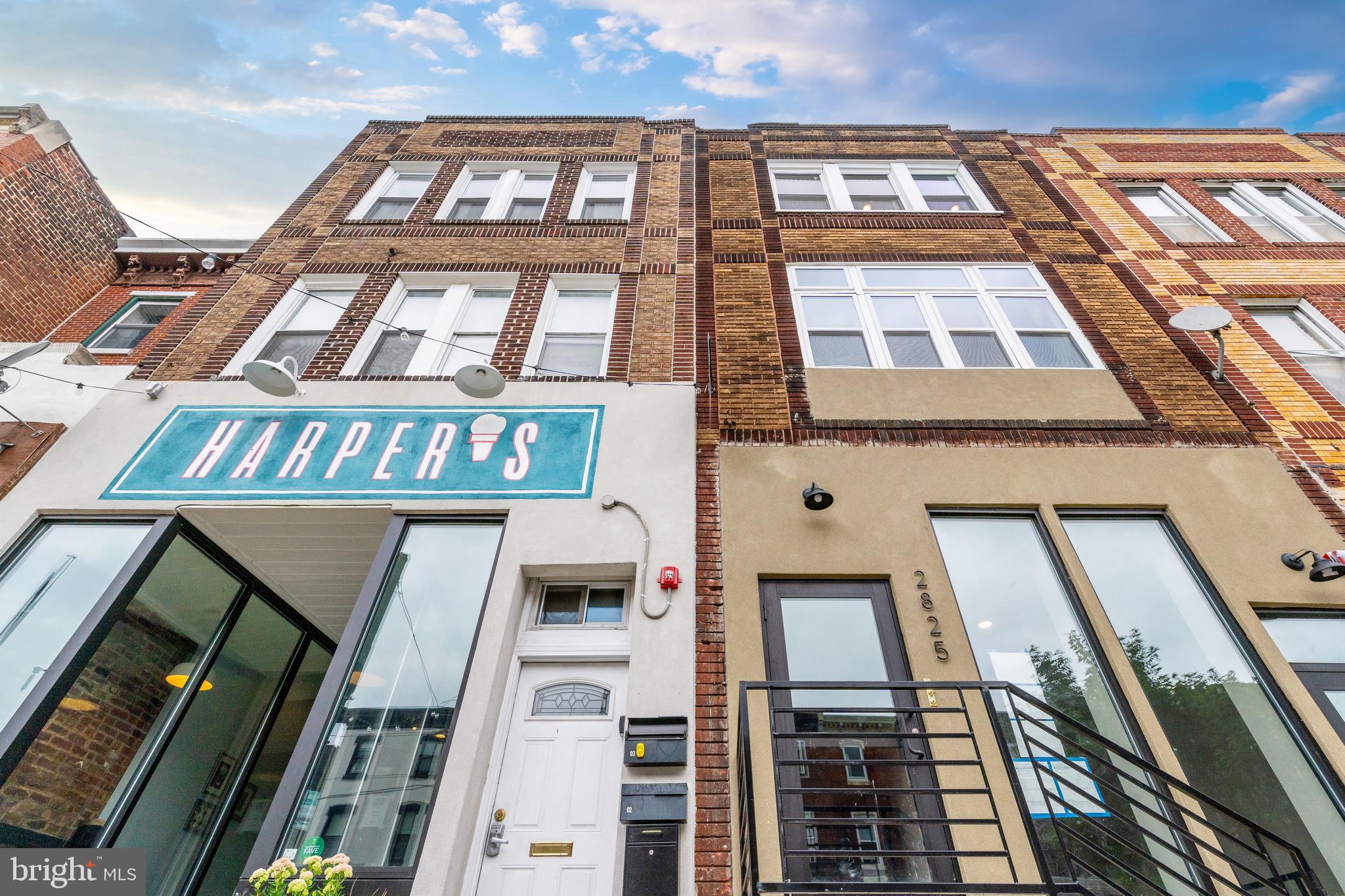 2825 W GIRARD AVE #UNIT 202