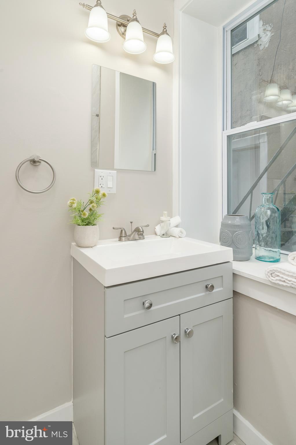 2825 W GIRARD AVE #UNIT 202