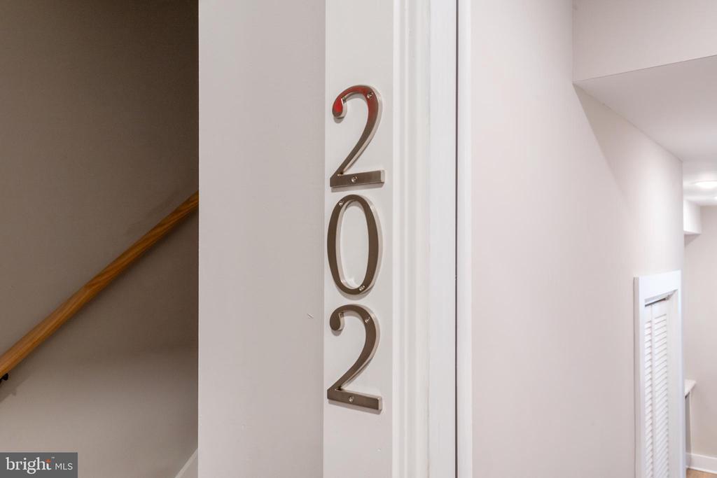 2825 W GIRARD AVE #UNIT 202
