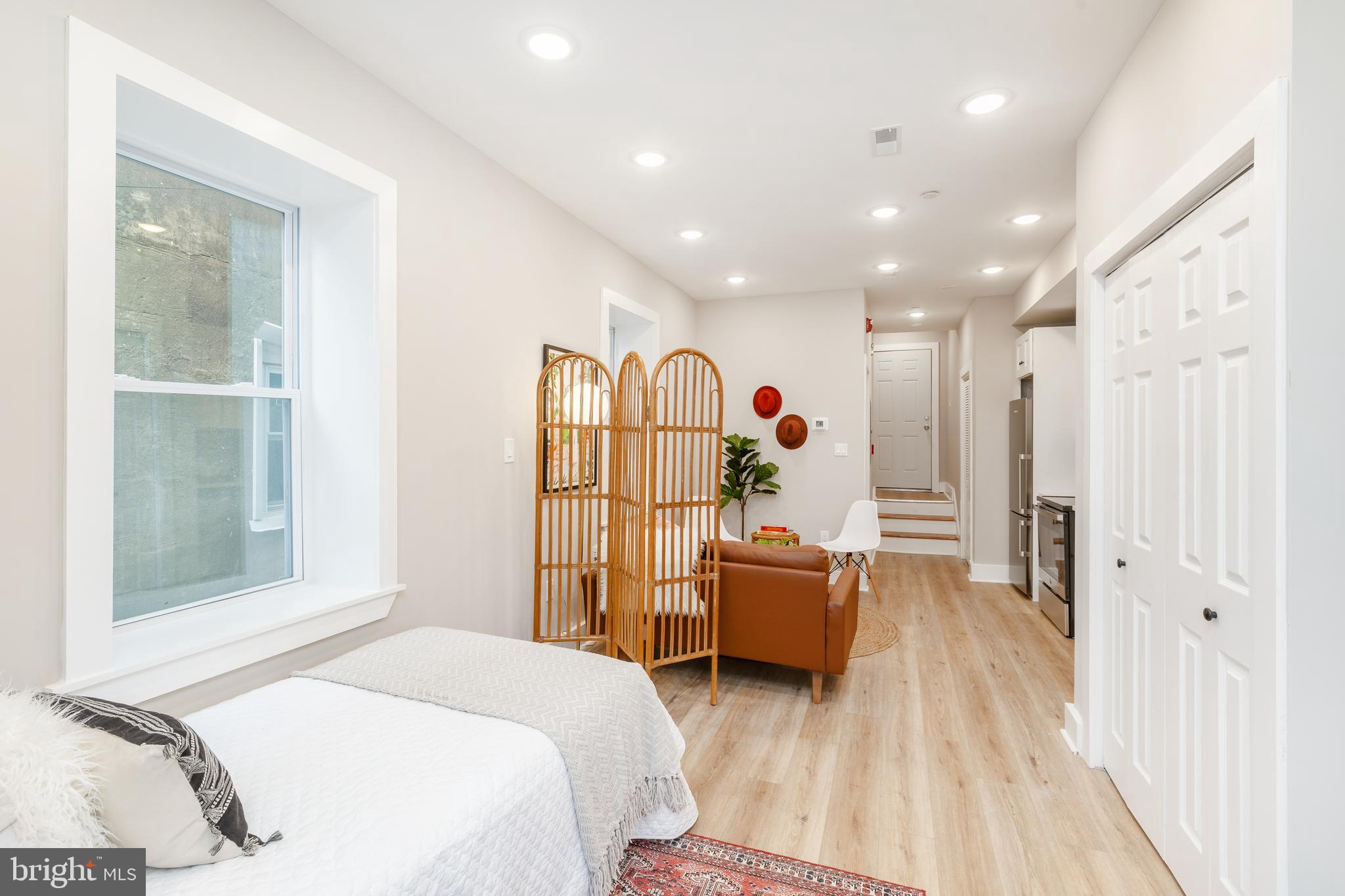 2825 W GIRARD AVE #UNIT 202