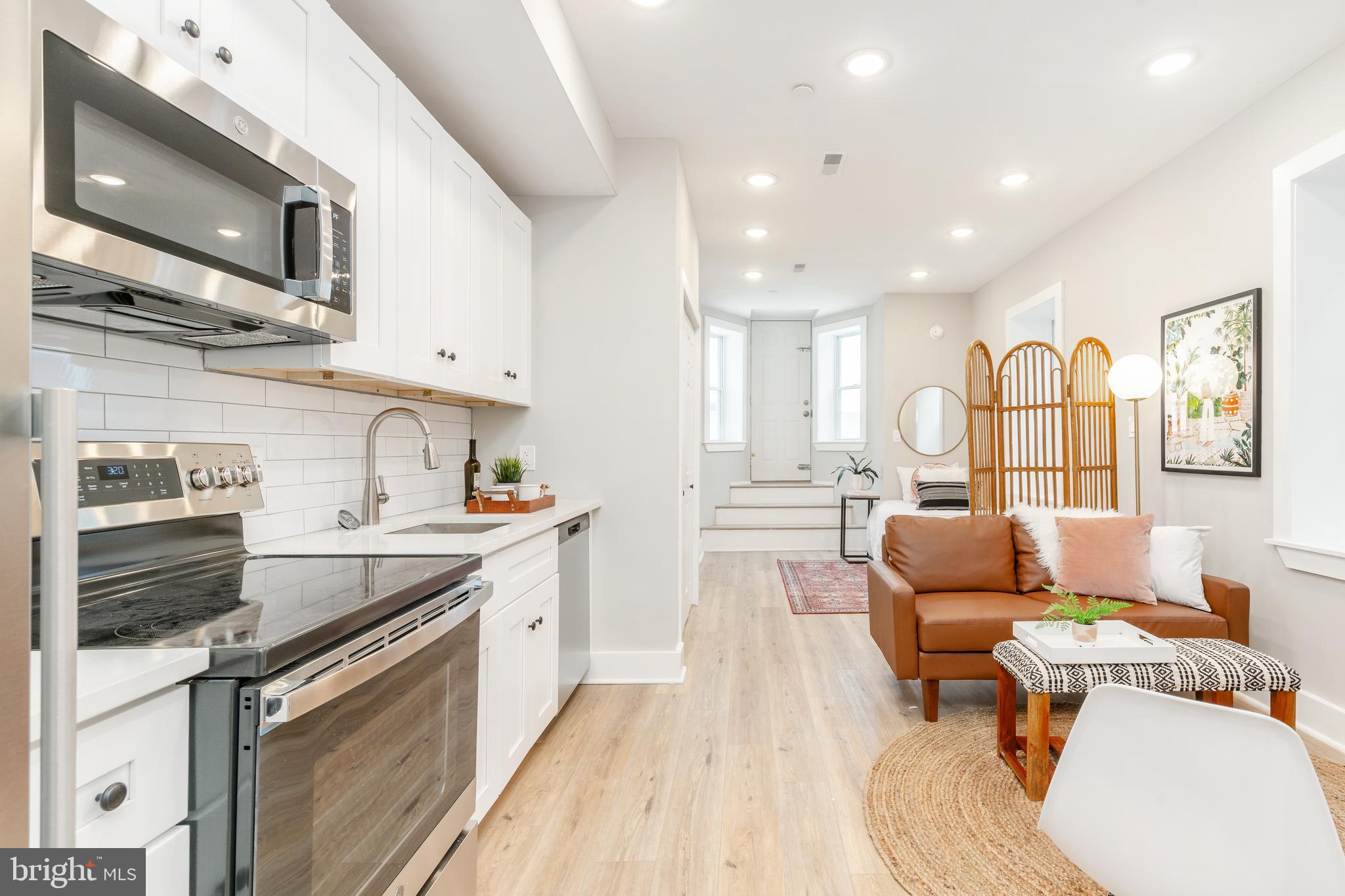 2825 W GIRARD AVE #UNIT 202