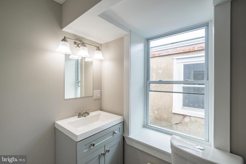 2825 W GIRARD AVE #UNIT 301