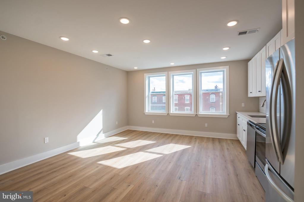 2825 W GIRARD AVE #UNIT 301