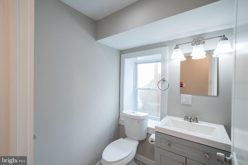 2825 W GIRARD AVE #UNIT 301