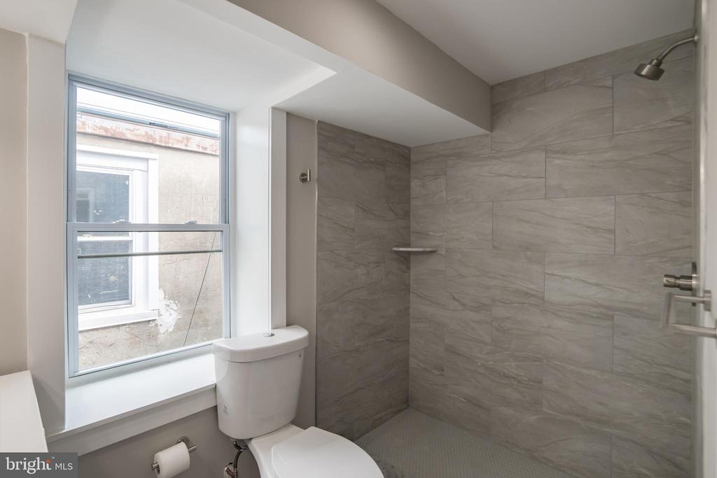2825 W GIRARD AVE #UNIT 301
