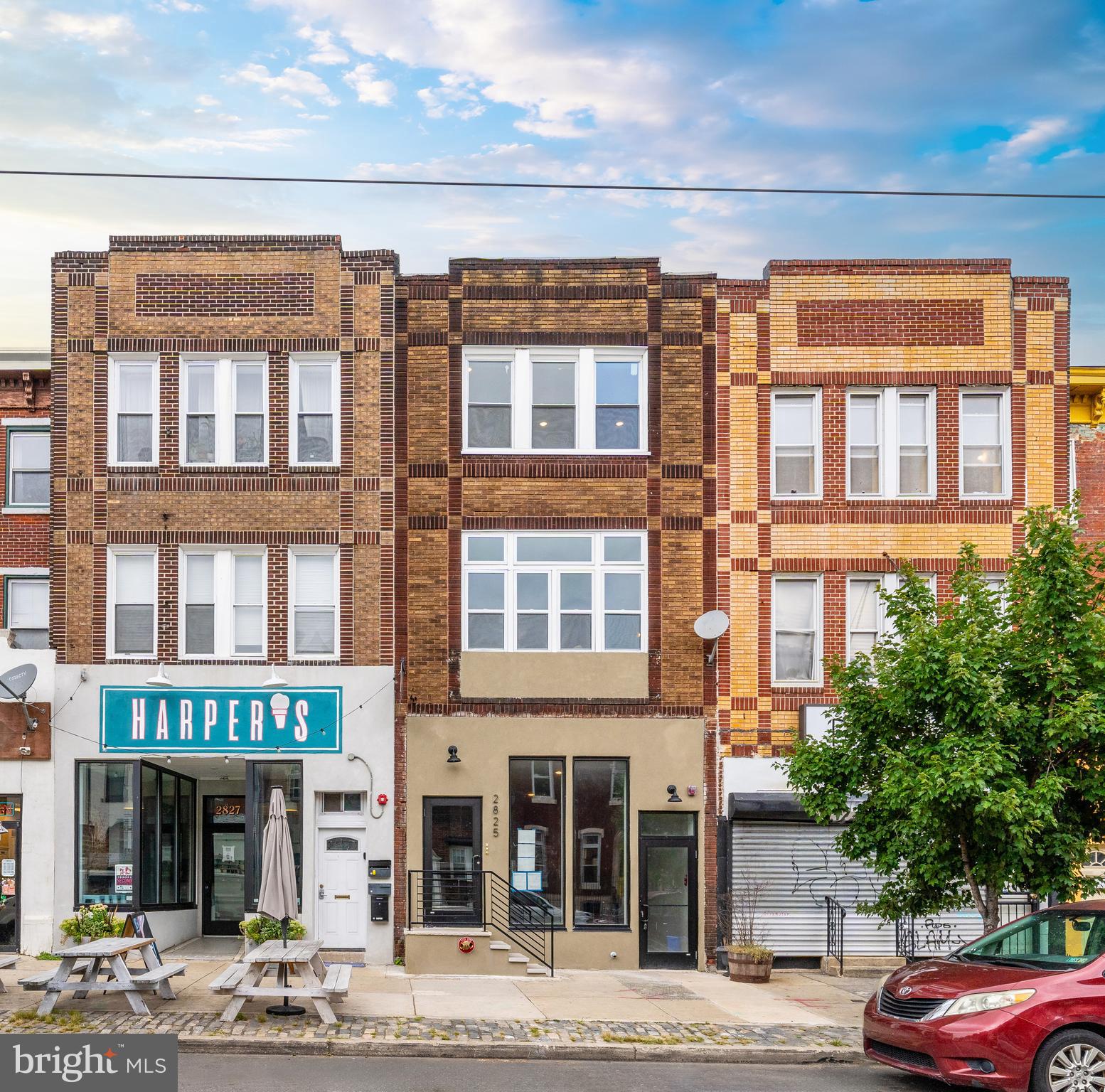 2825 W GIRARD AVE #UNIT 301