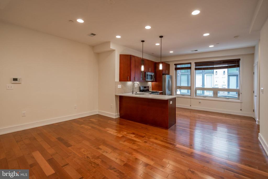 1500 N PALETHORP ST #UNIT 11