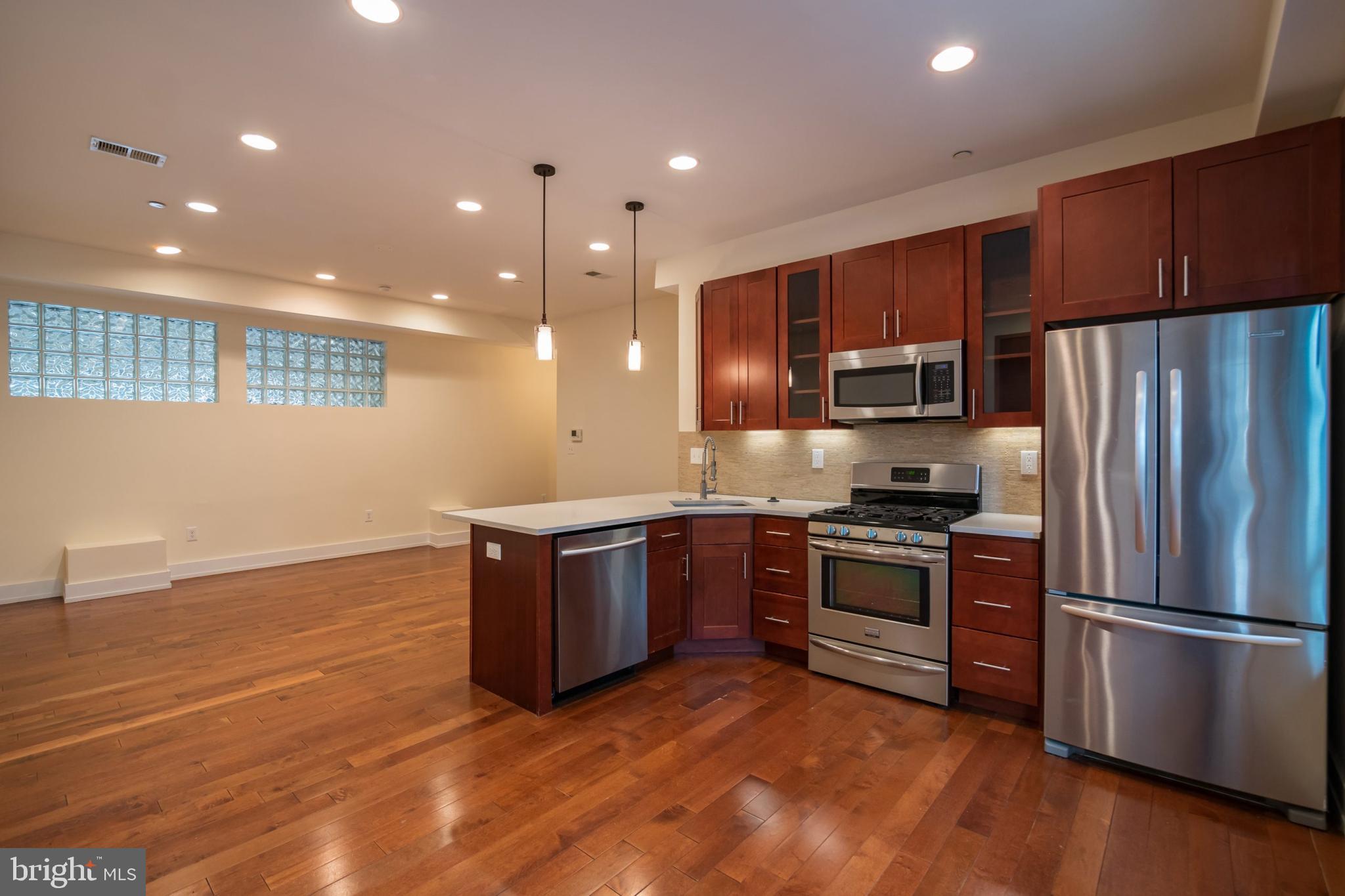 1500 N PALETHORP ST #UNIT 11