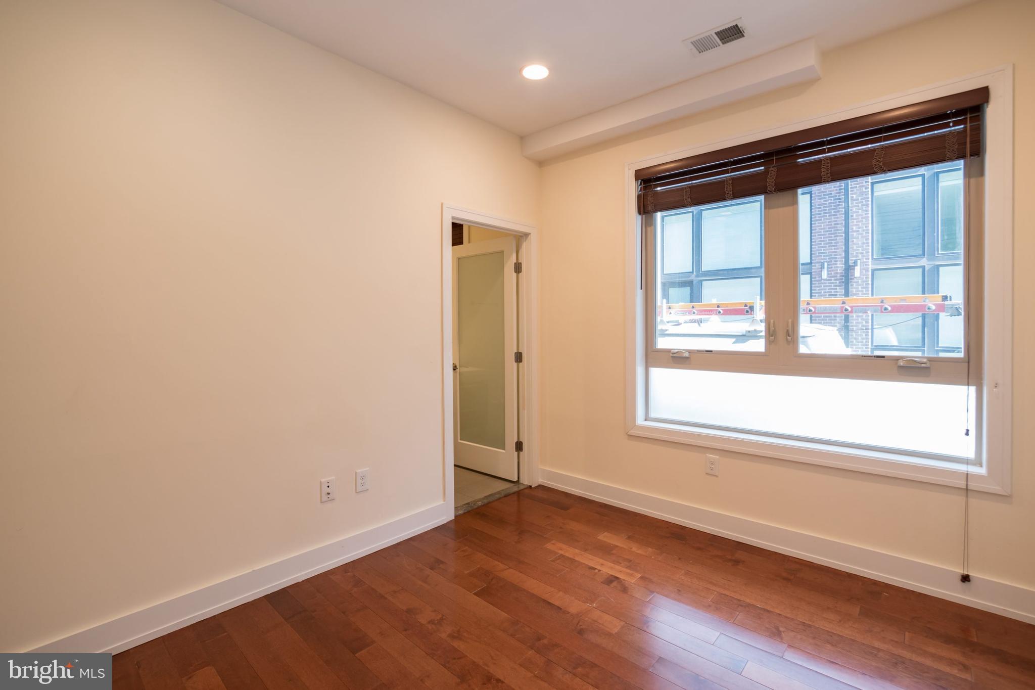 1500 N PALETHORP ST #UNIT 11