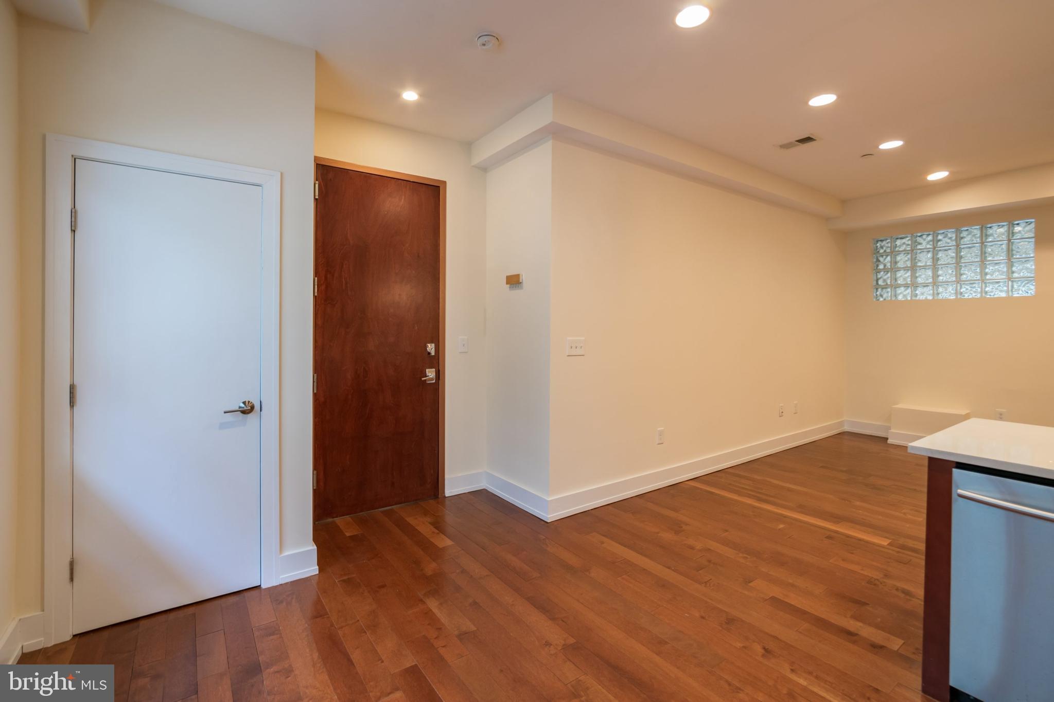 1500 N PALETHORP ST #UNIT 11