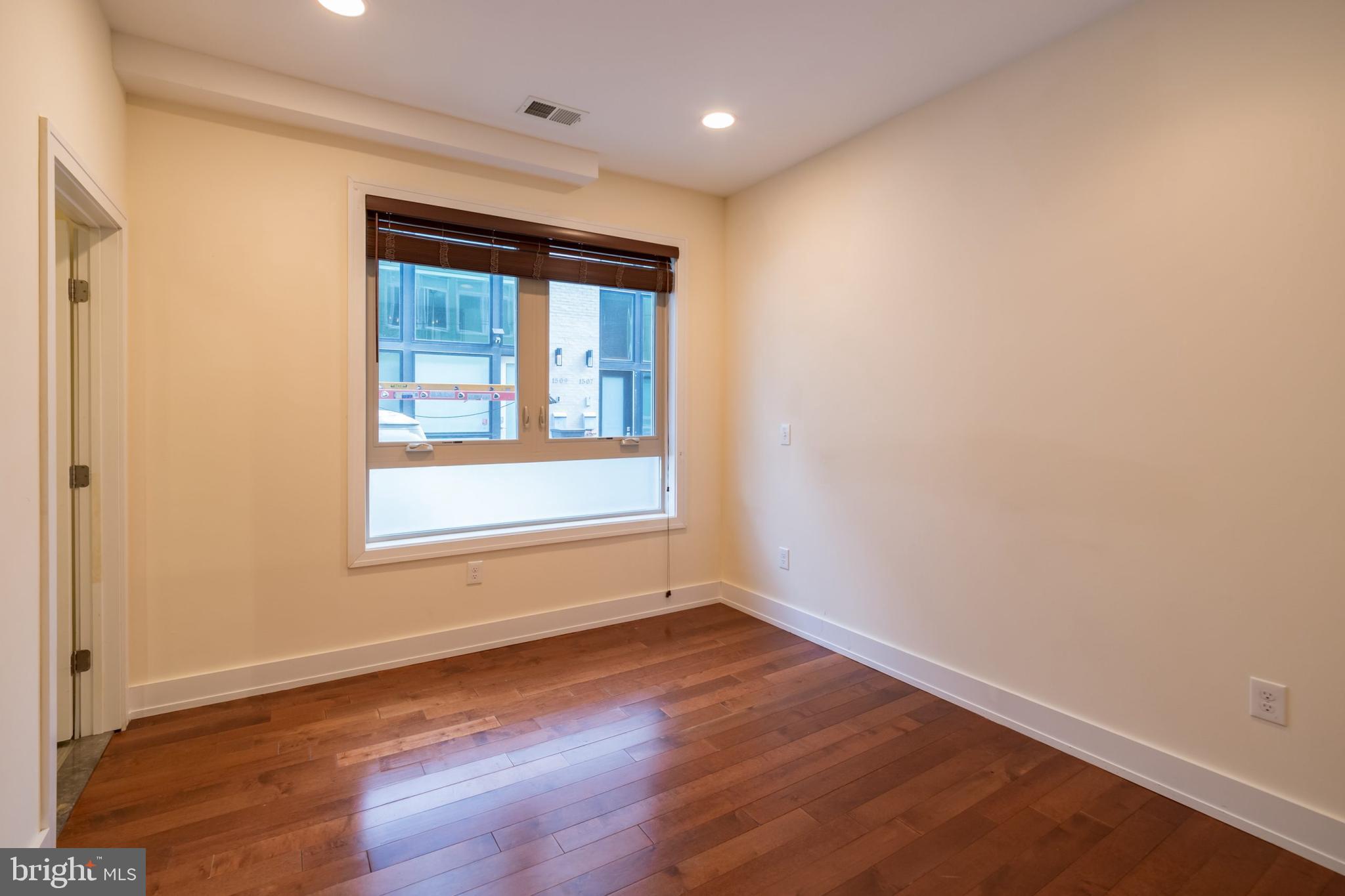 1500 N PALETHORP ST #UNIT 11