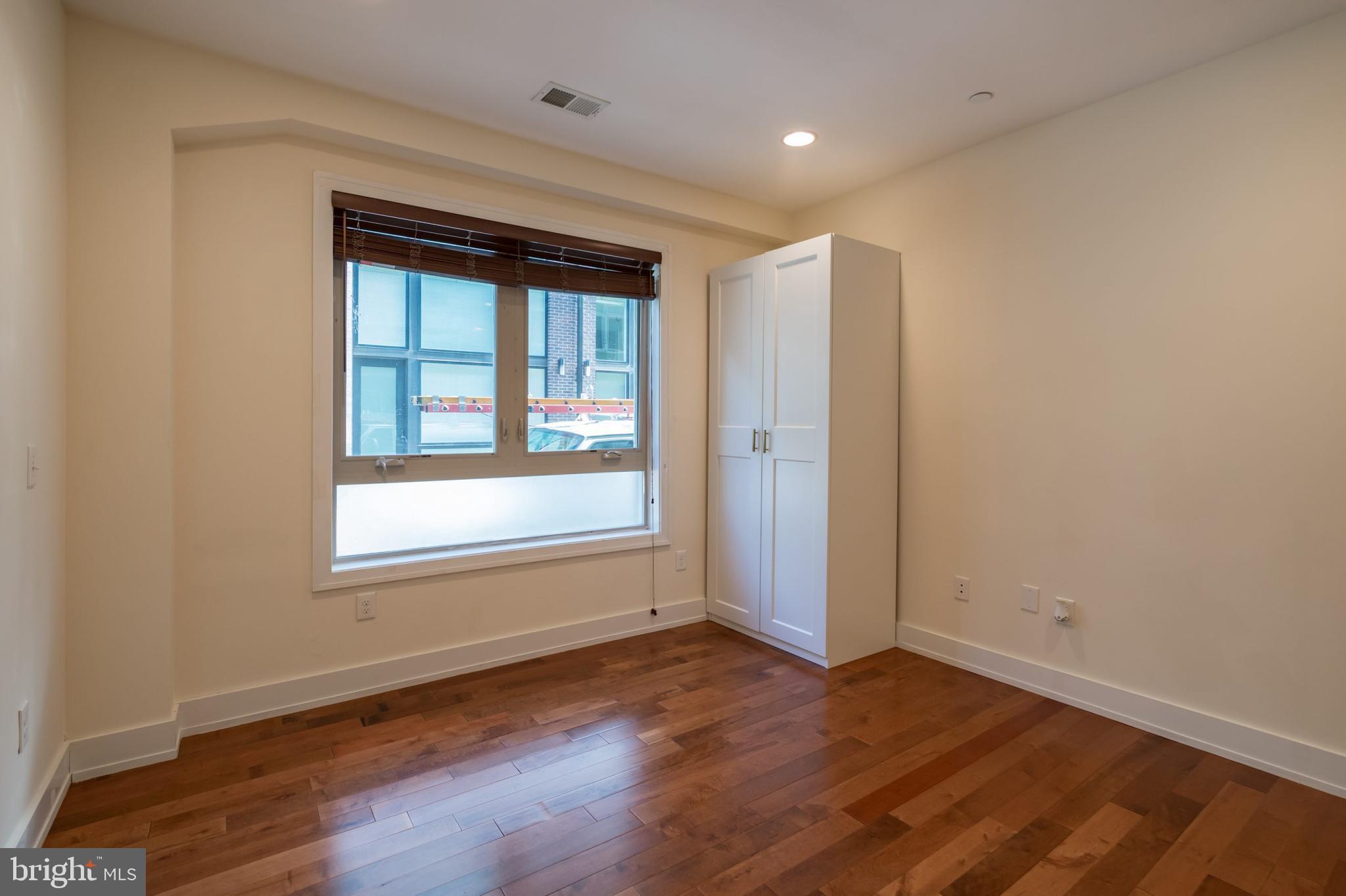 1500 N PALETHORP ST #UNIT 11