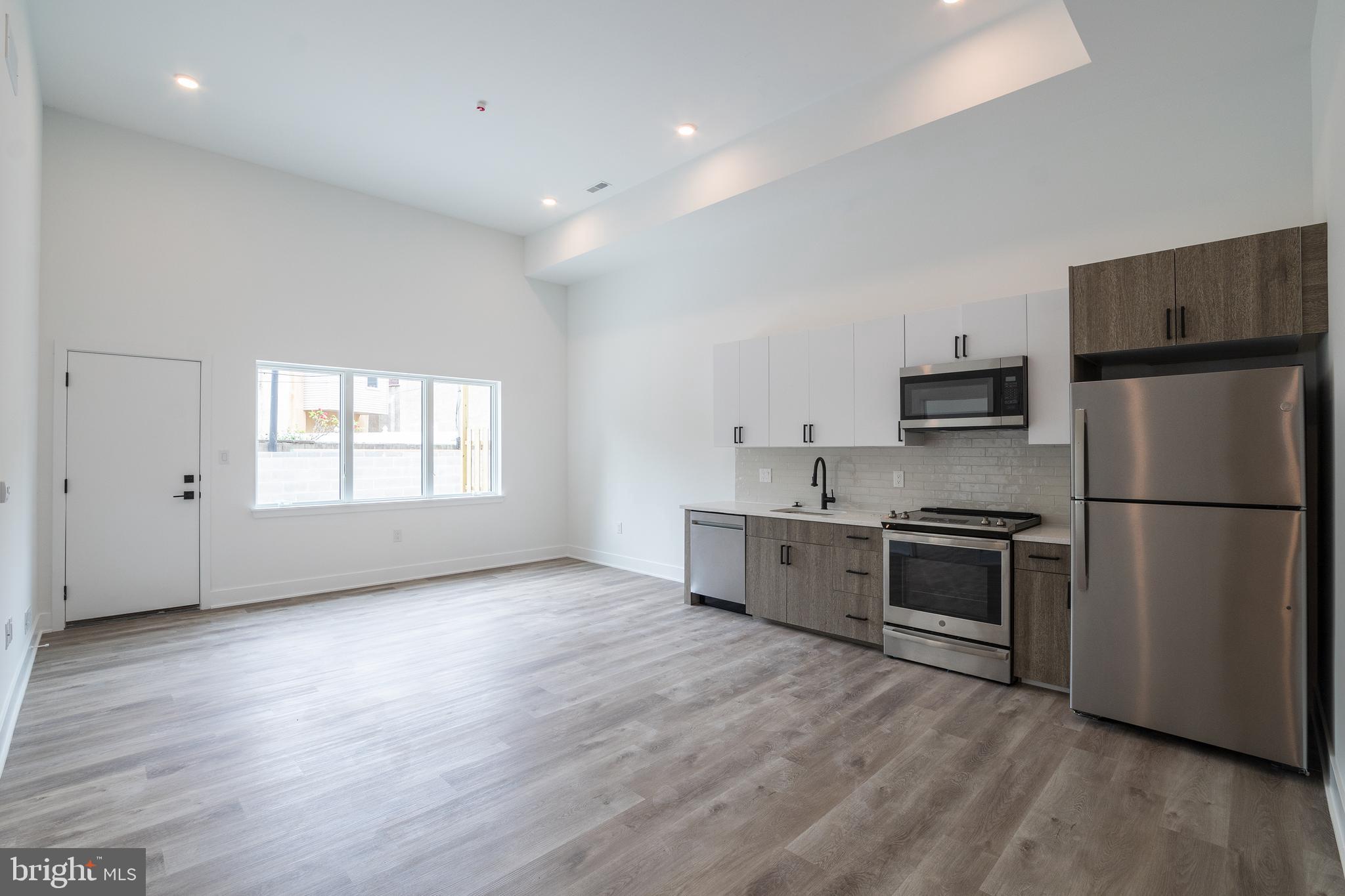 1420 POINT BREEZE AVE #UNIT 101