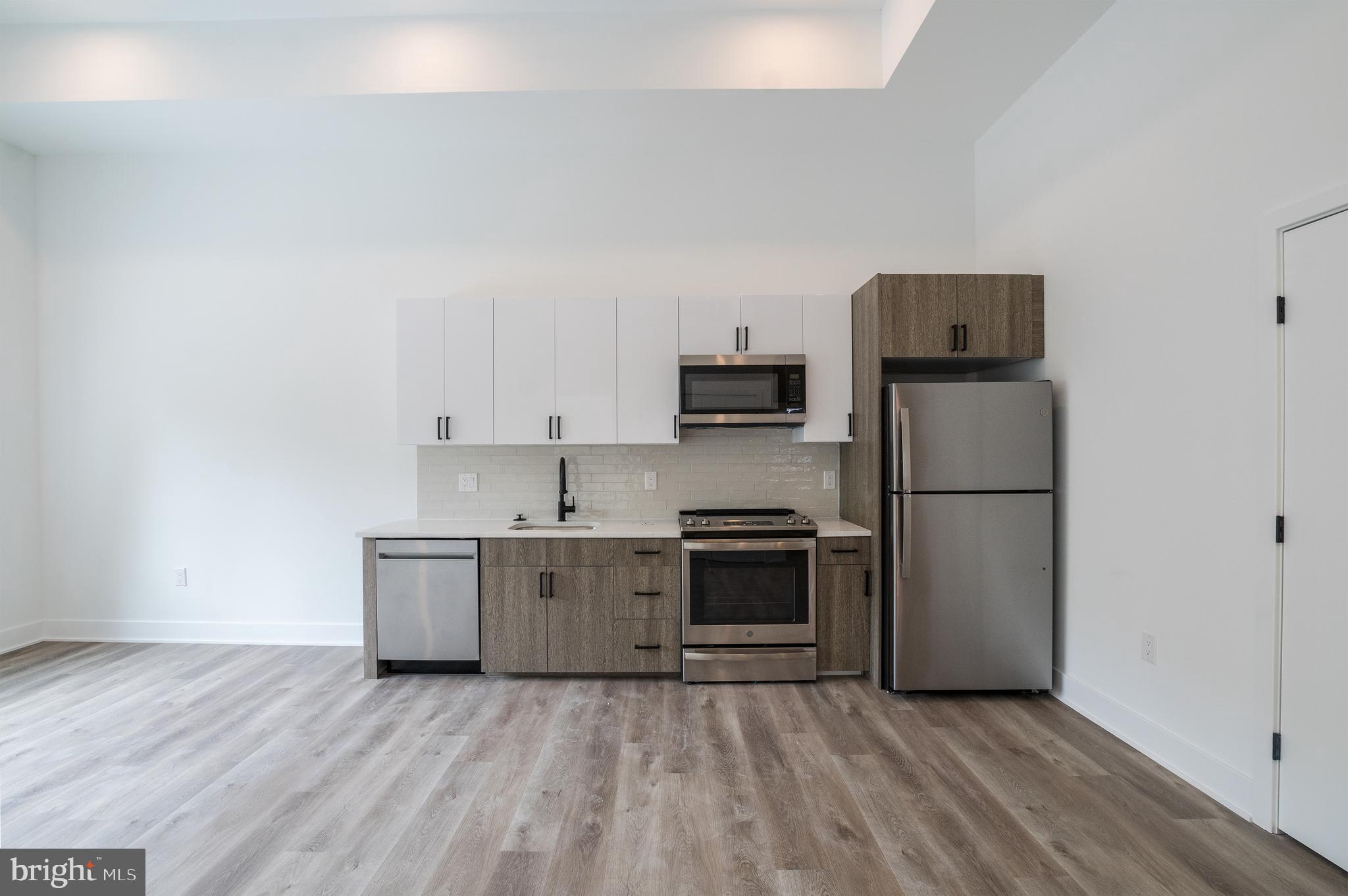 1420 POINT BREEZE AVE #UNIT 101