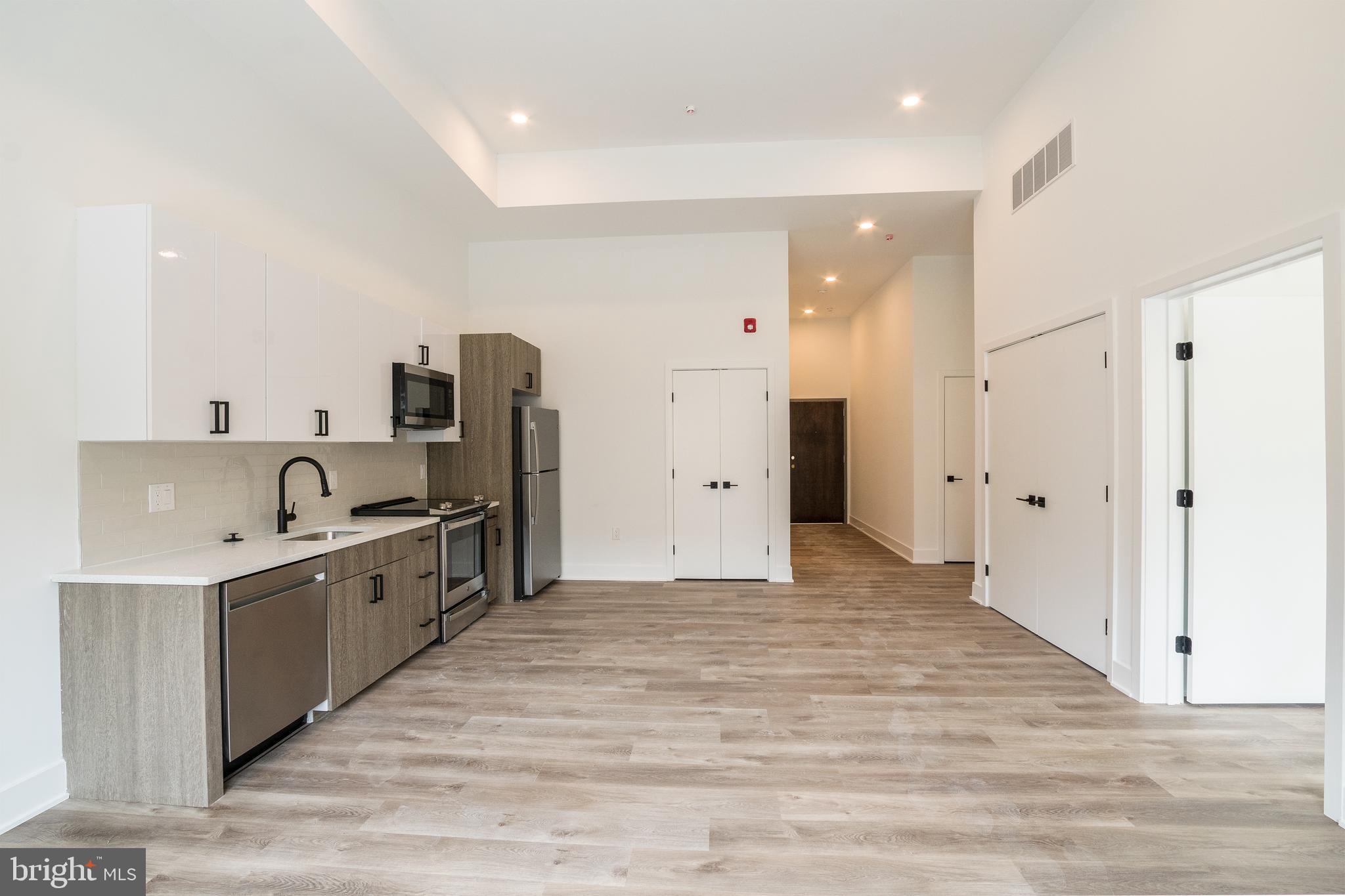 1420 POINT BREEZE AVE #UNIT 101