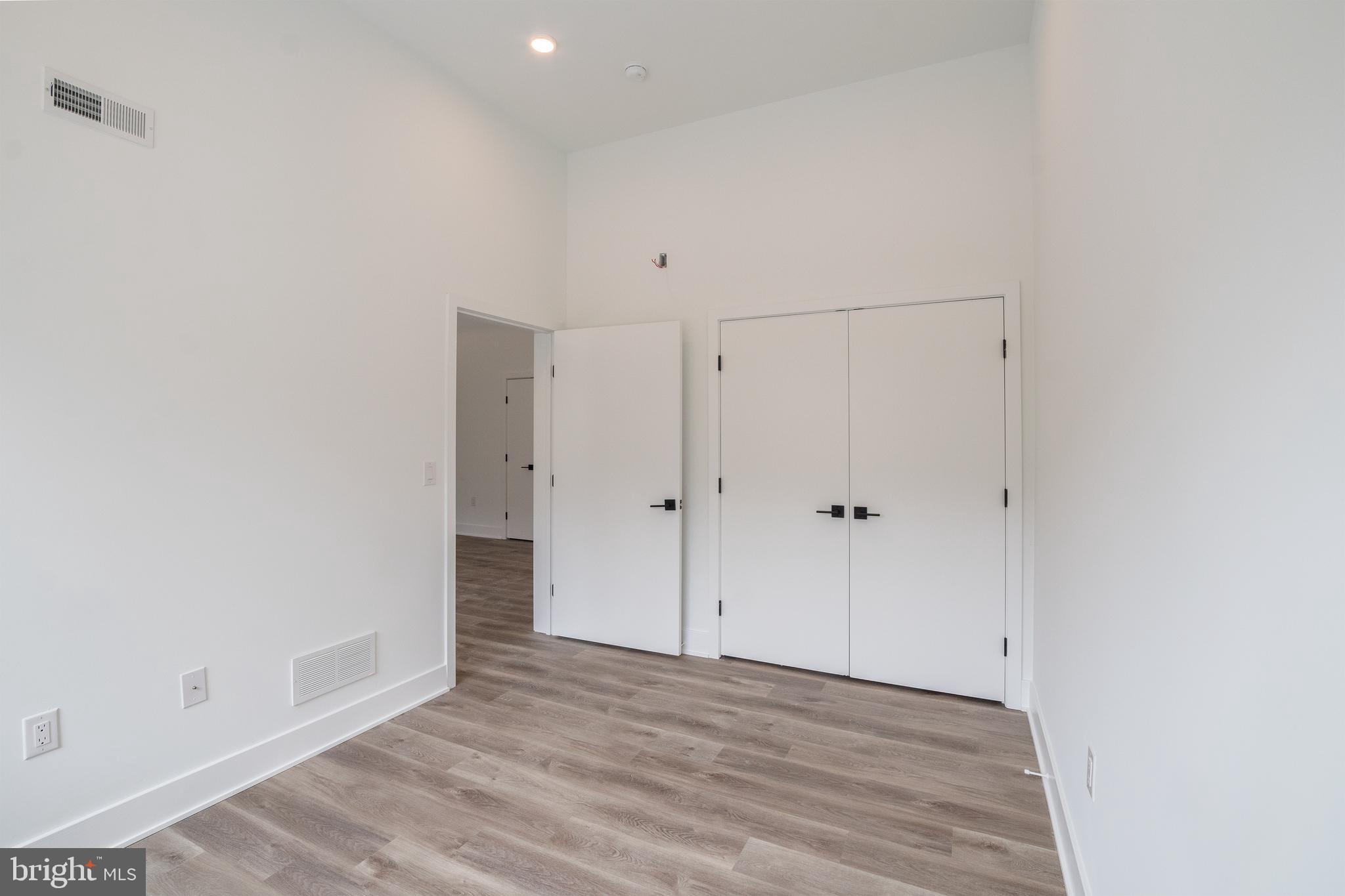 1420 POINT BREEZE AVE #UNIT 101