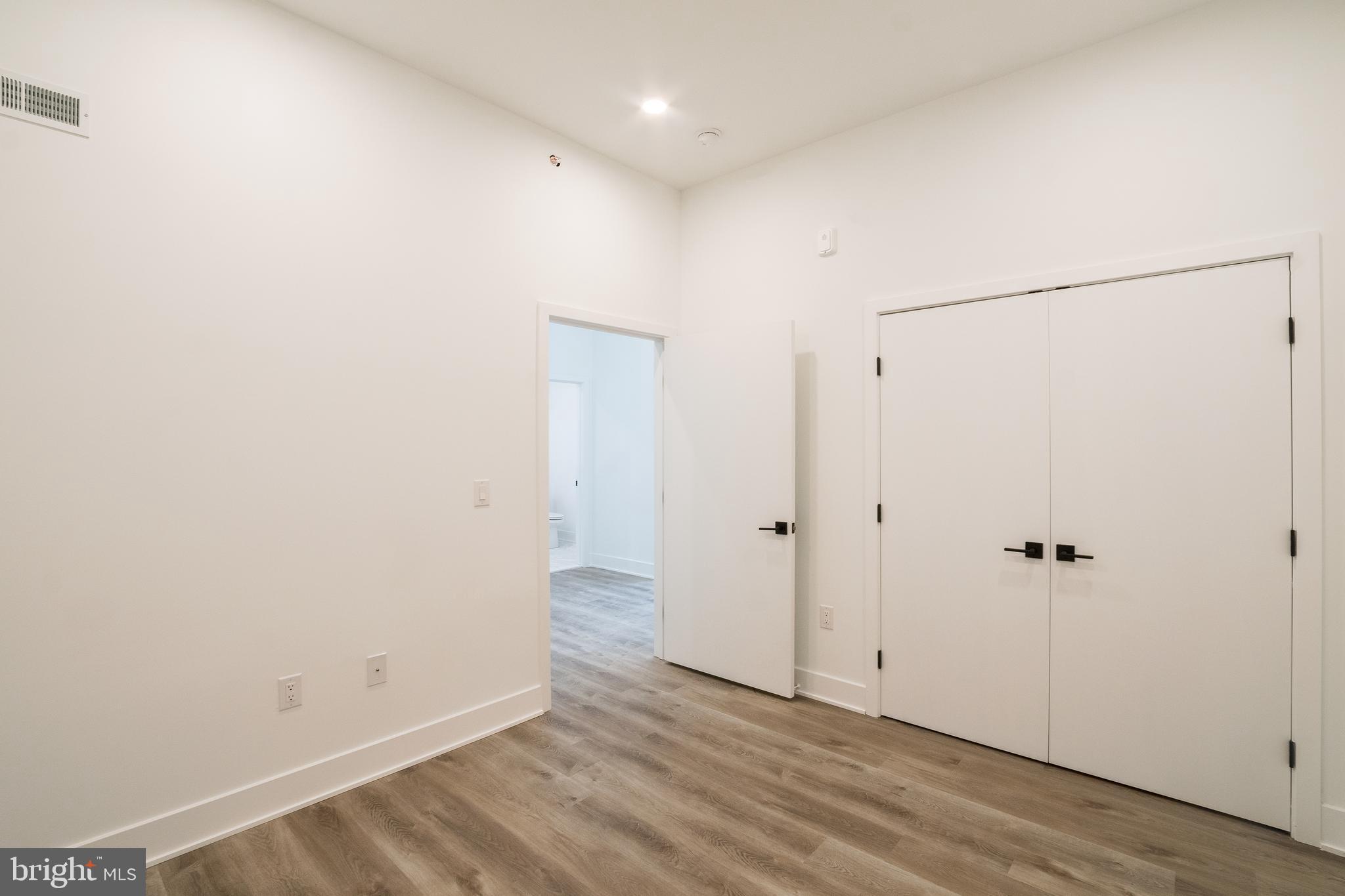 1420 POINT BREEZE AVE #UNIT 101