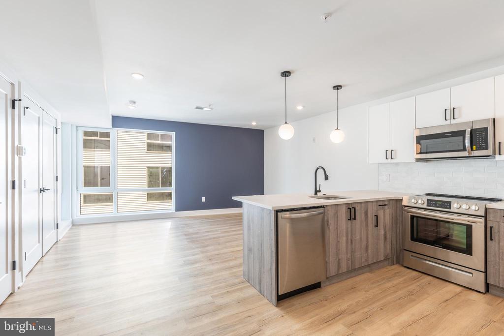 629 W GIRARD AVE #UNIT 501