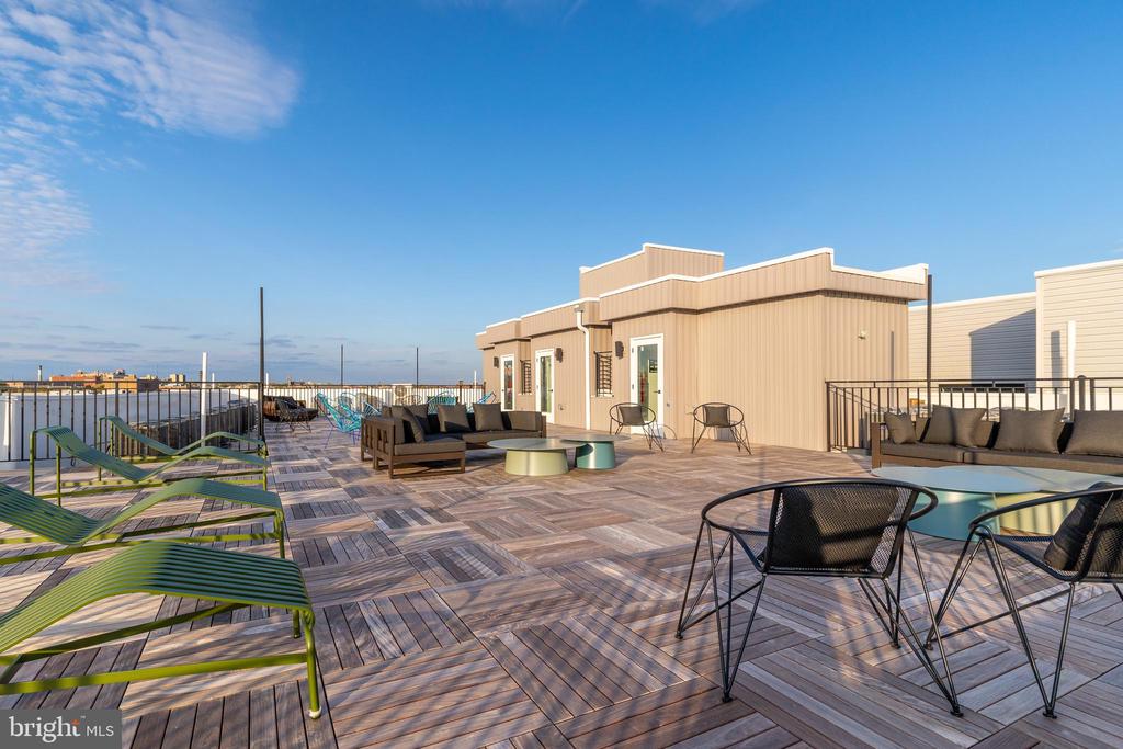 629 W GIRARD AVE #UNIT 501