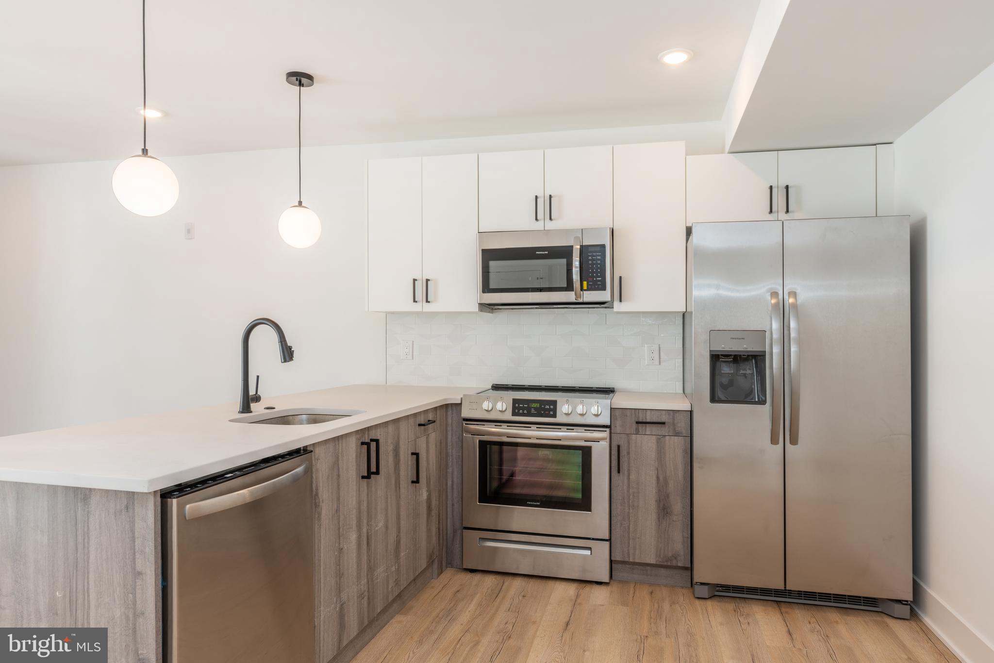 629 W GIRARD AVE #UNIT 501