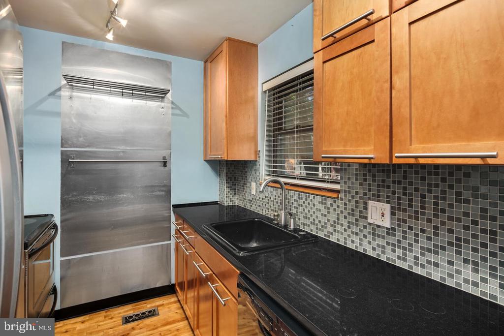 1105 SOUTH ST #UNIT A