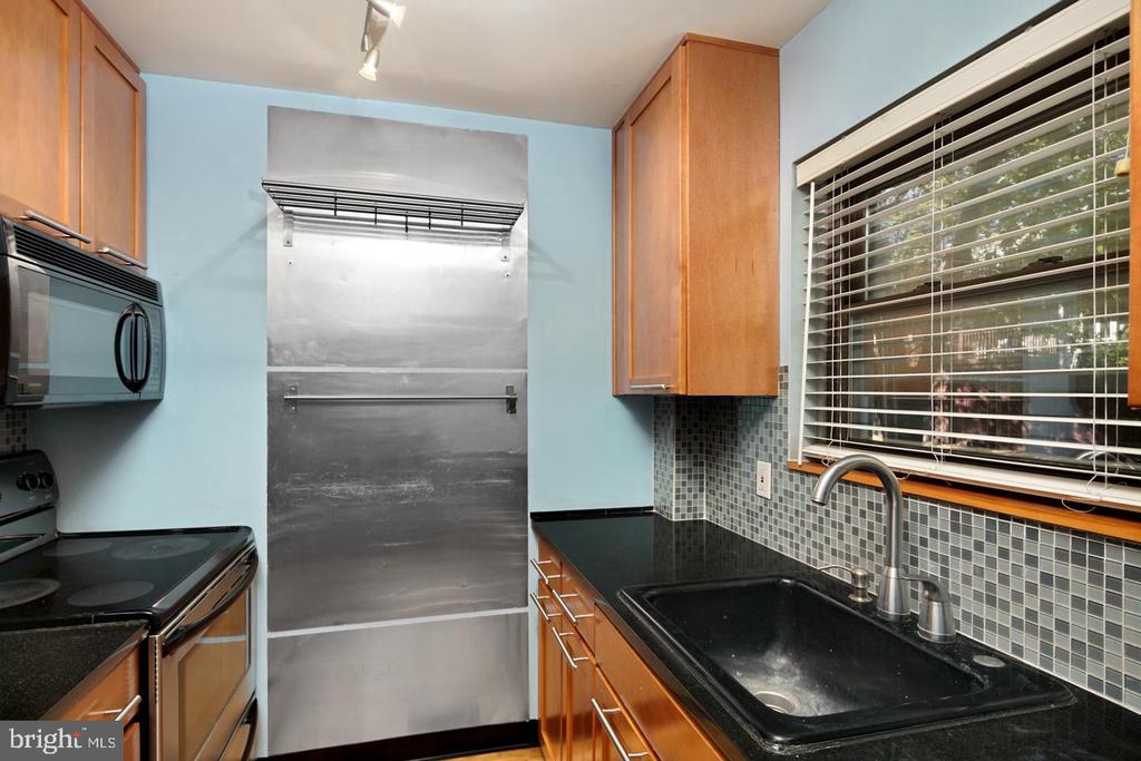 1105 SOUTH ST #UNIT A