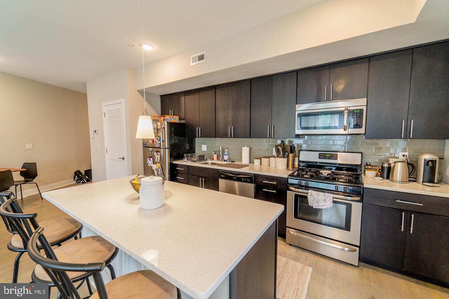 1607 CATHARINE ST #UNIT 2G