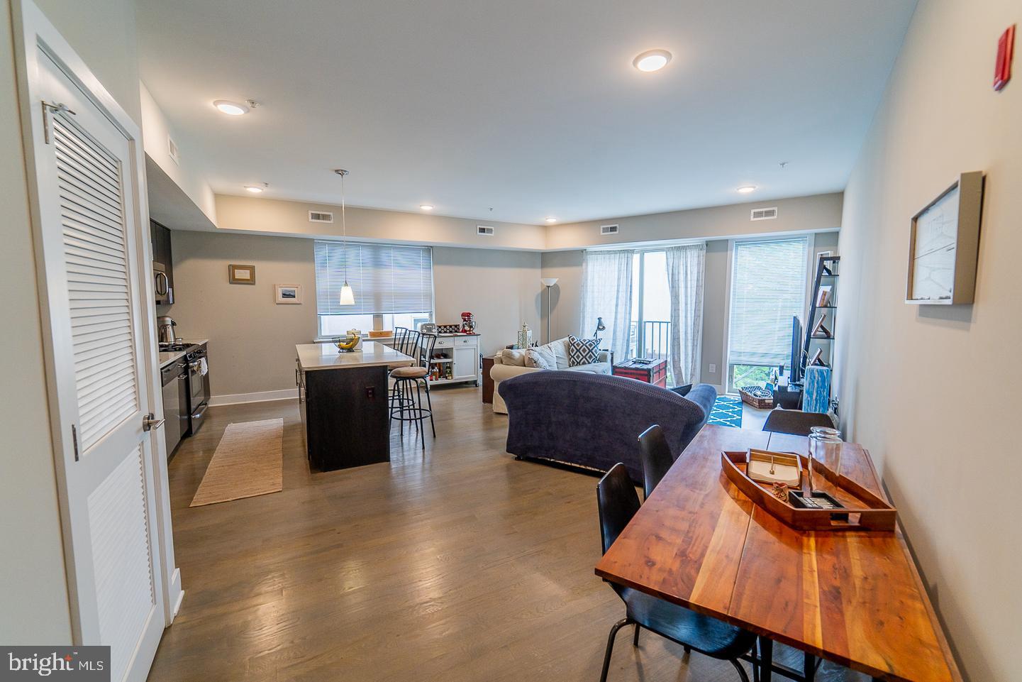 1607 CATHARINE ST #UNIT 2G