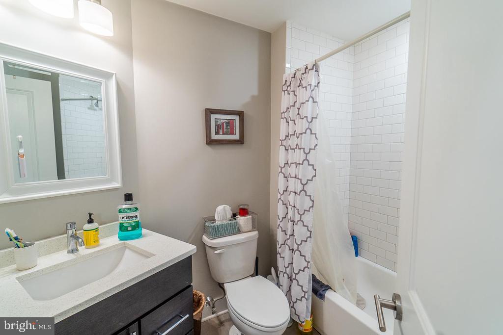 1607 CATHARINE ST #UNIT 2G