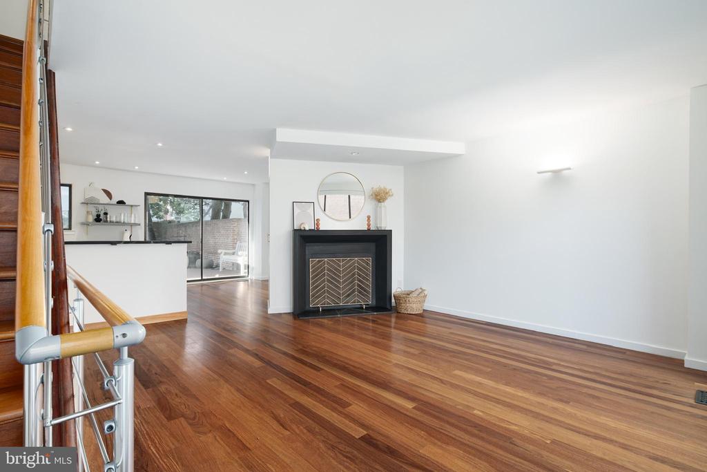 10 APPLETREE CT