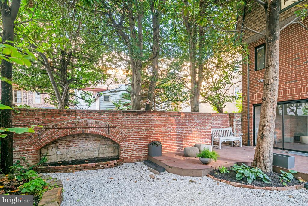 10 APPLETREE CT