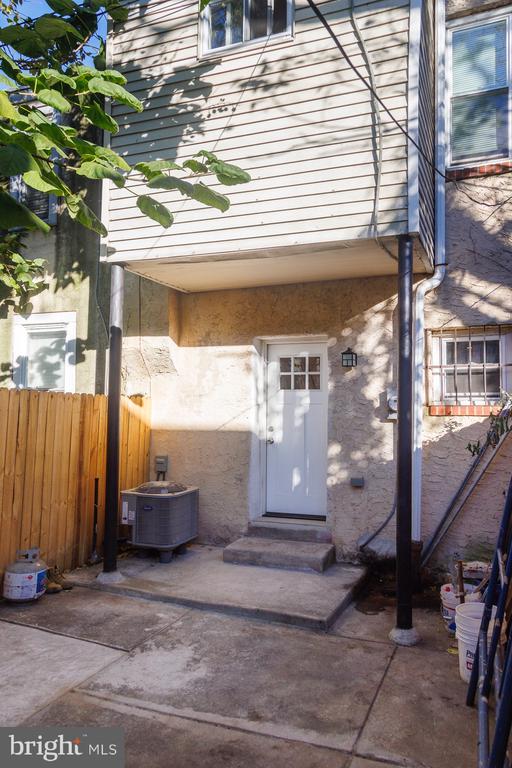 2336 N Garnet St