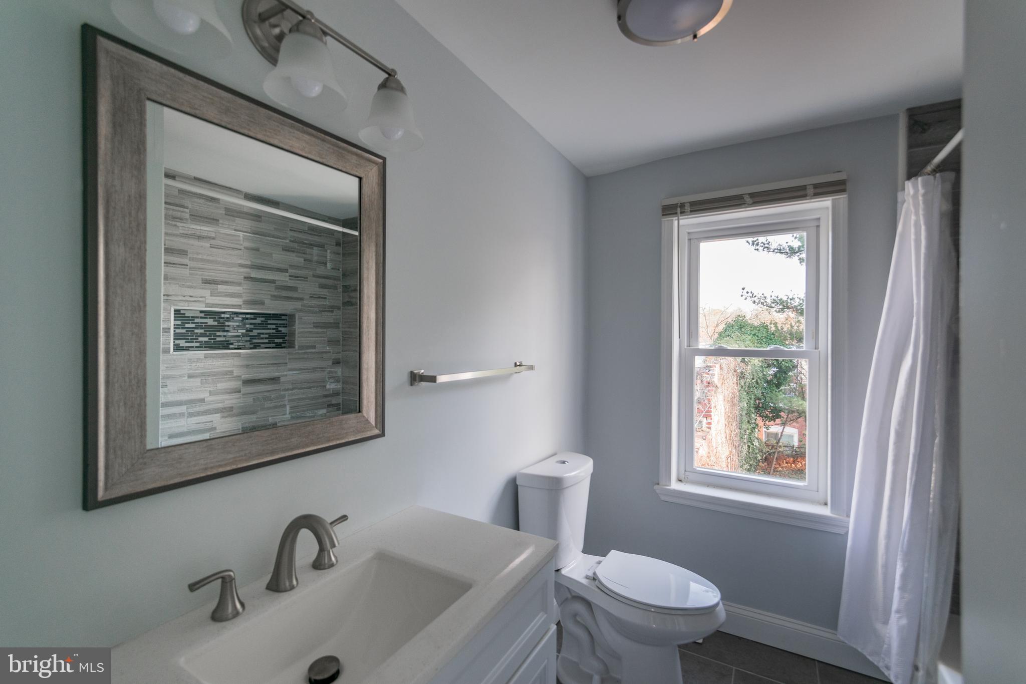 304 W MOUNT PLEASANT AVE