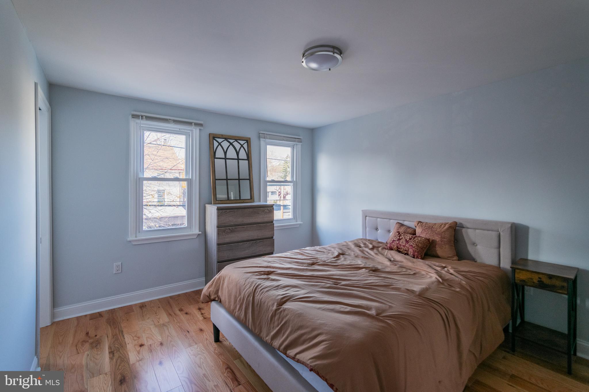 304 W MOUNT PLEASANT AVE